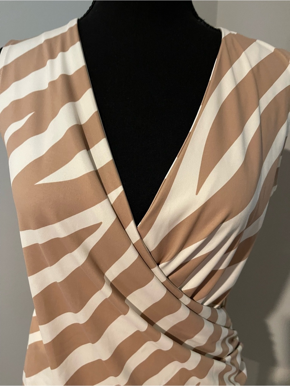 Ann Taylor tank nwt